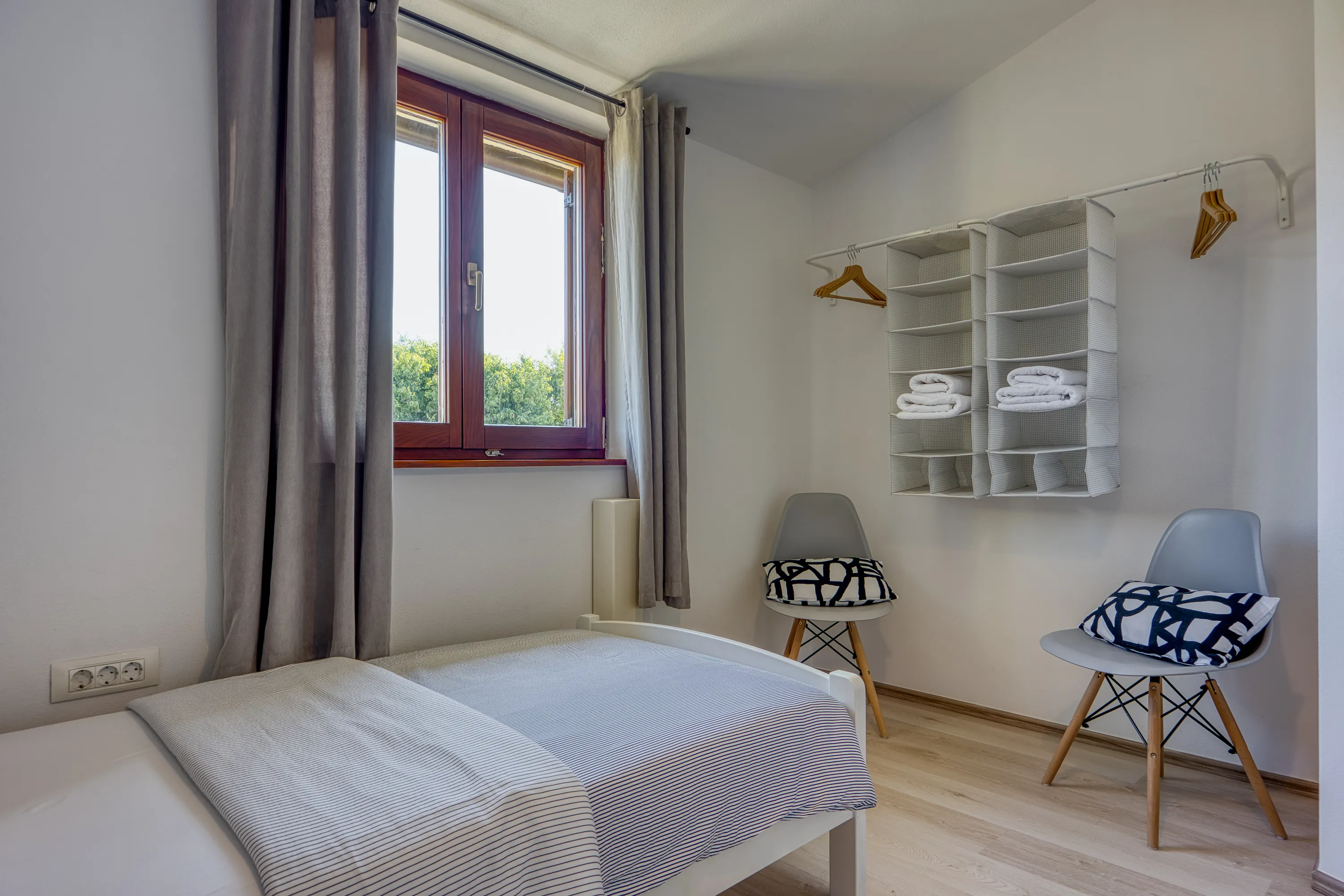 Bedroom with two single beds